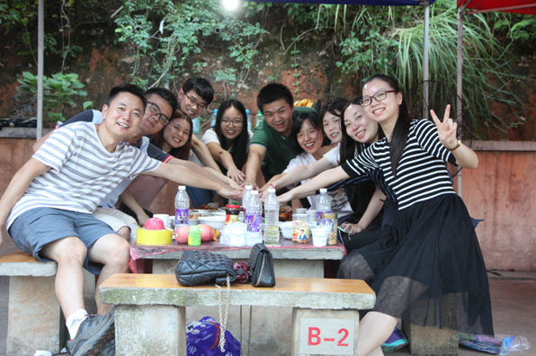 公司团委组织首个团员交流活动