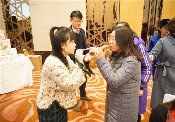 芳菲三月天 幸福女人节--国投集团开展“遇见甜甜的你”三八节主题烘培活动