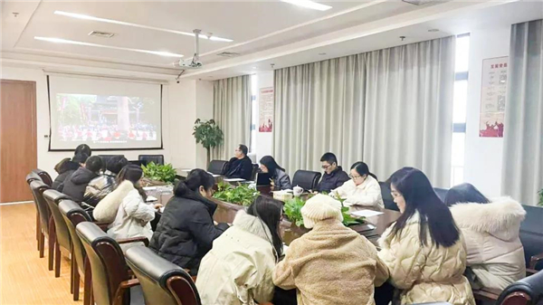 株洲市国投集团各级党组织集中观看省第十二次党代会精神党员教育电视片