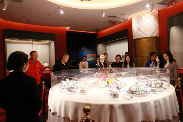 国投集团工会组织开展春游活动