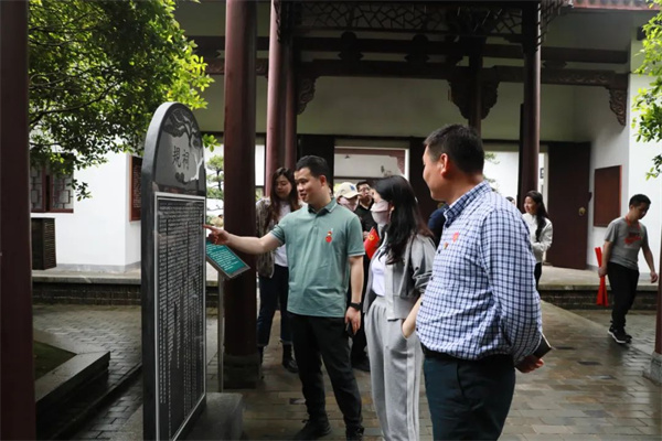 国投集团工会组织开展春游活动