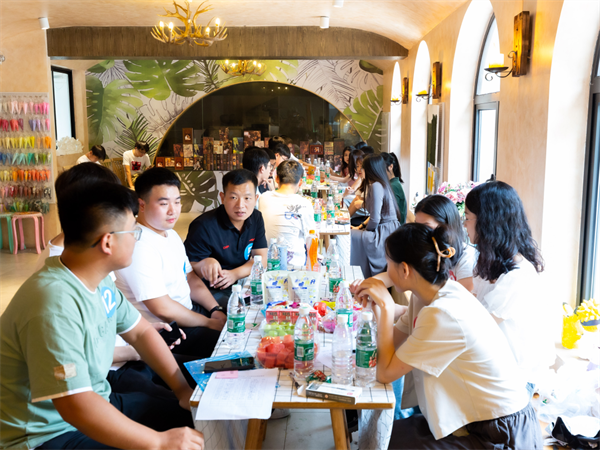 “青”心有你 幸福国投——株洲国投集团“青”心有你 幸福国投——株洲国投集团联合中车时代新材开展青年联谊活动联合中车时代新材开展青年联谊活动