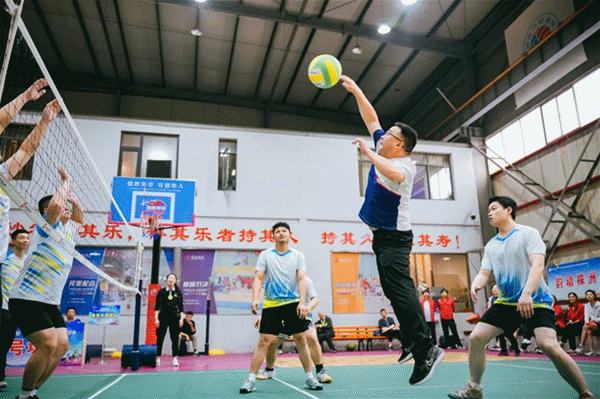 第一届“幸福国投杯”气排球比赛圆满落幕