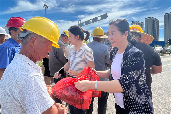 株洲国投集团工会开展“夏季送清凉”慰问活动